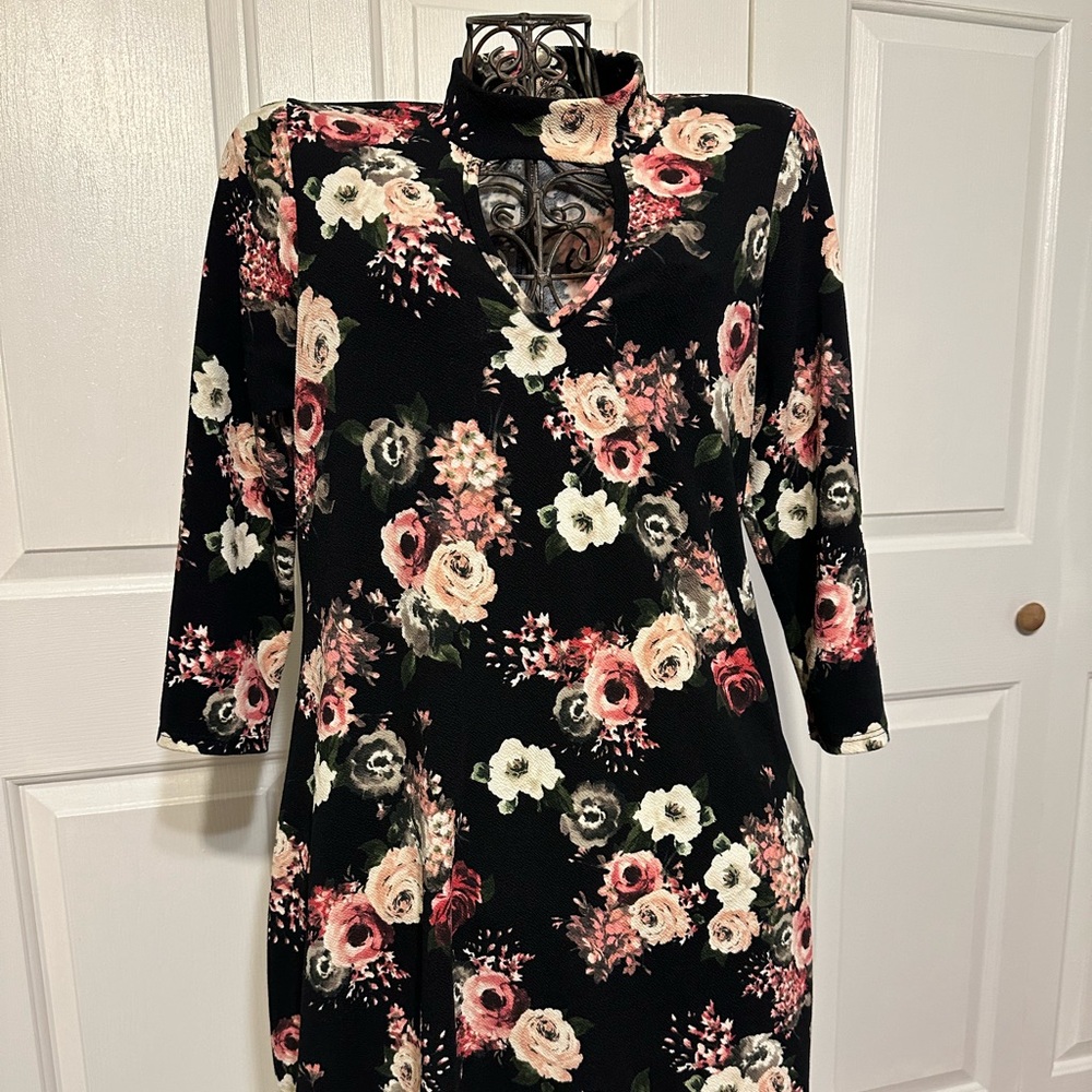 Urban Rose 🌹 Large (fits snug )